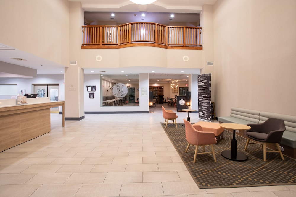 Holiday Inn and Suites Goodyear West Phoenix Area, an IHG Hotel 12/44