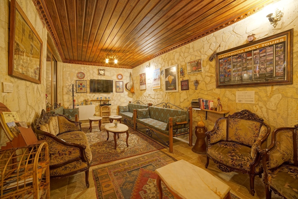 Melek Cave Hotel 30/50