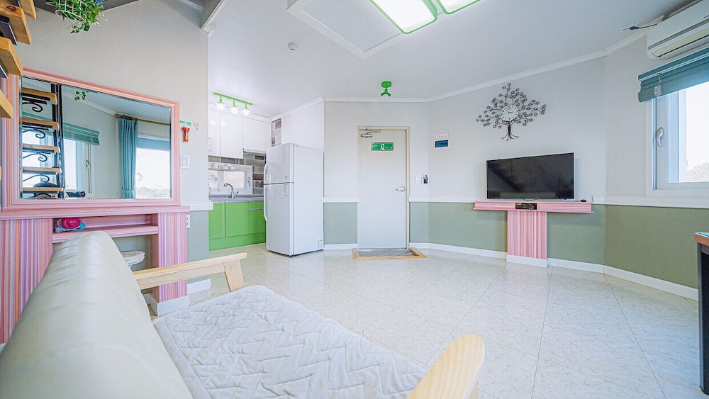 Geojerowa Pension 25/50