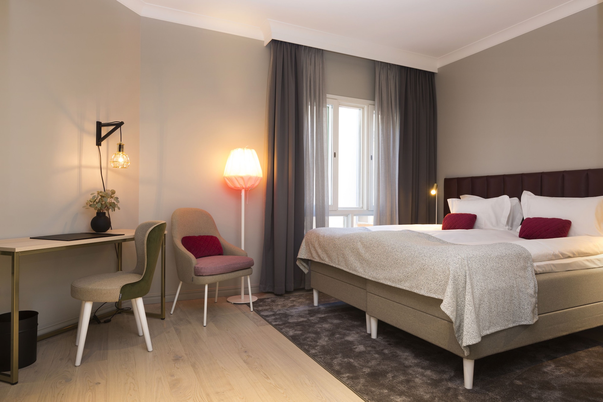 Superior, Elite Hotel Adlon 5/9