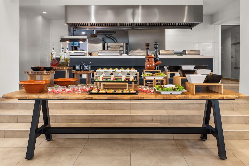 Cabana Blu Lifestyle Boutique Hotel & Suites 42/65