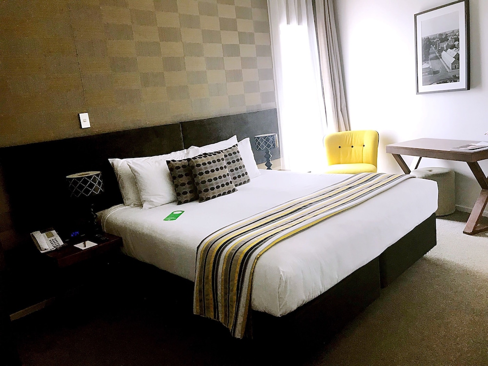 Hotel 115 Christchurch 16/65