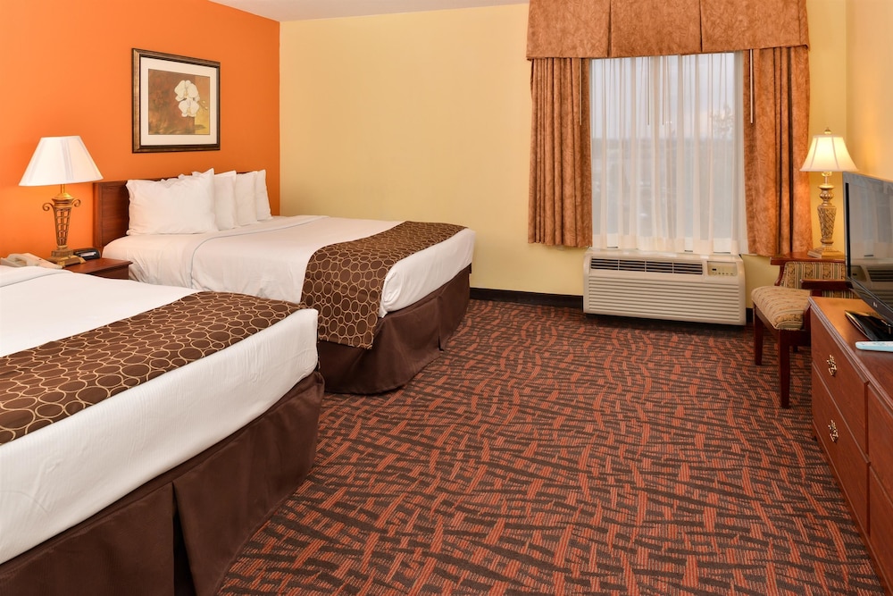 Best Western Louisville East Inn & Suites 14/38