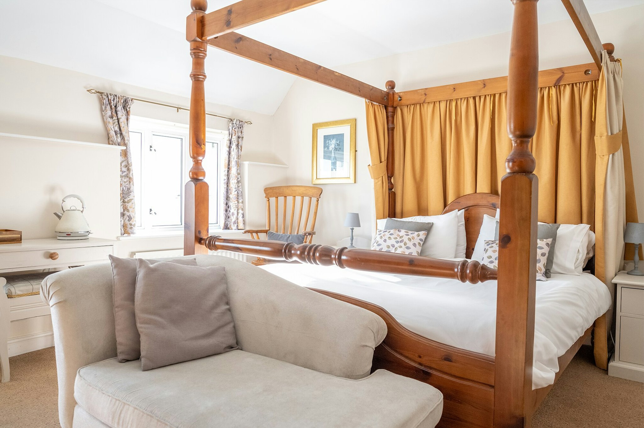 Double Room with Four Poster Bed
