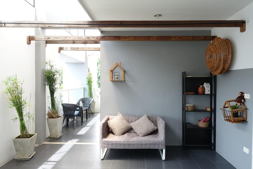 White Monkey Guesthouse 47/56