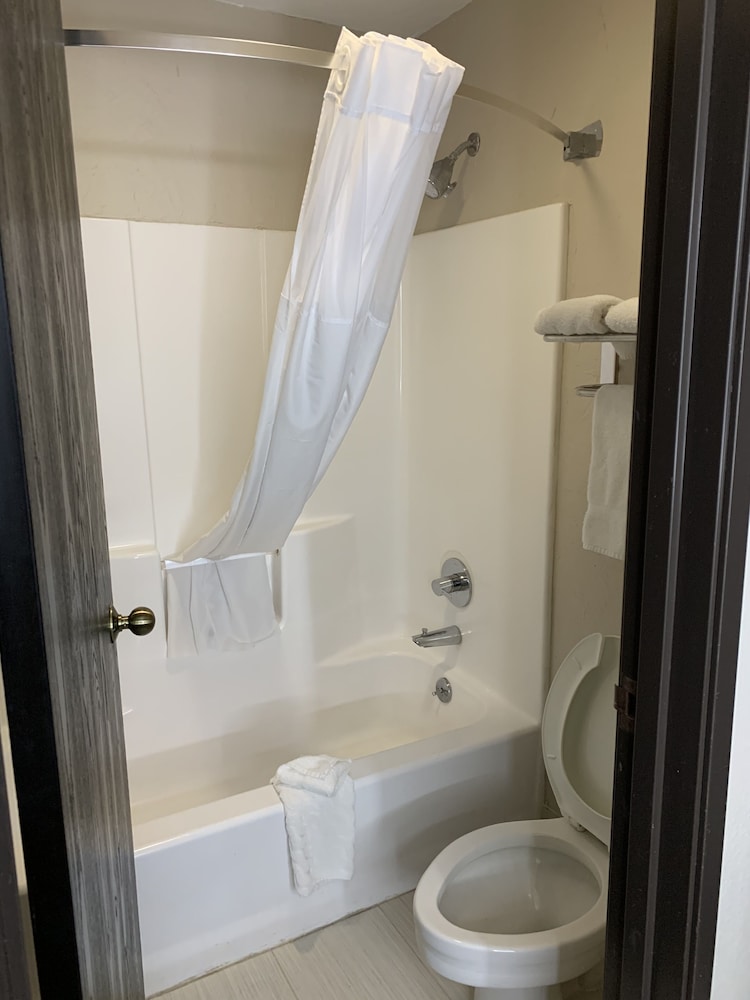 Baymont By Wyndham Enid 14/25