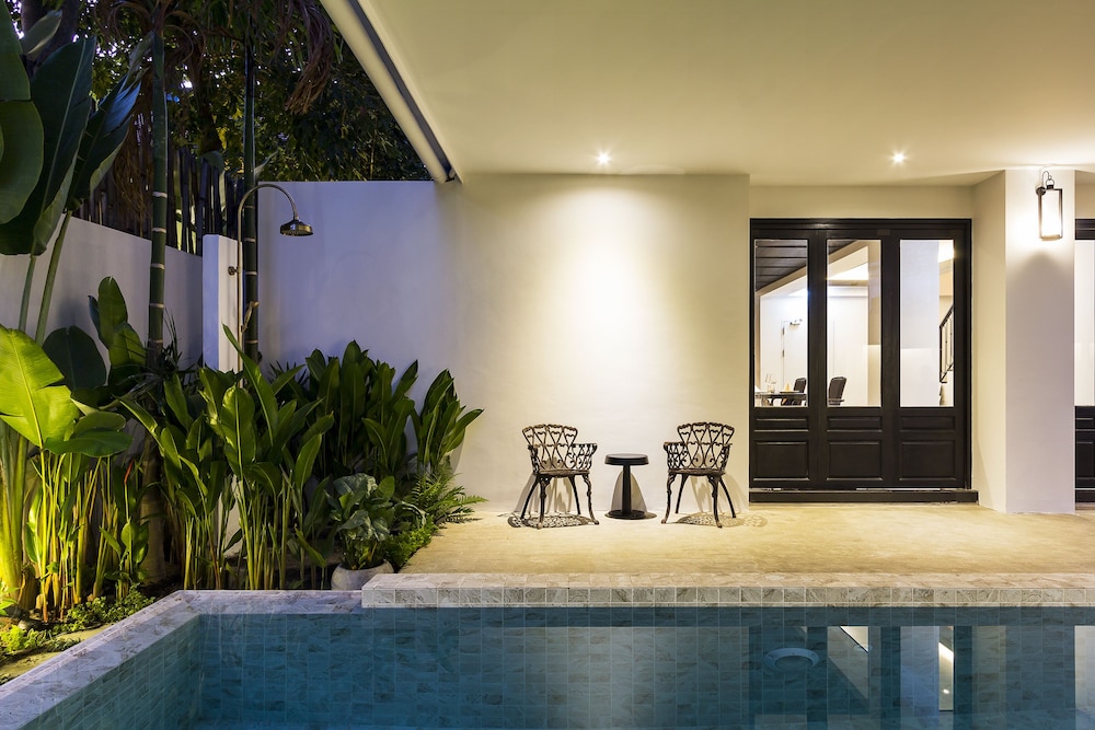 Cheeva Dee Hotel 53/75