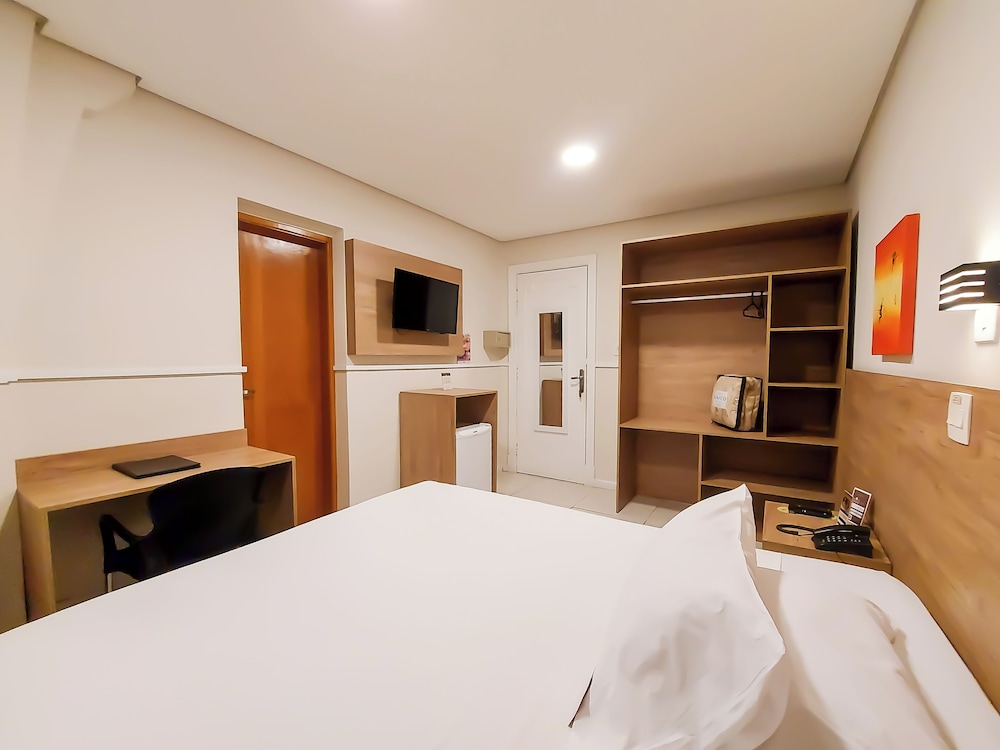 Hotel Itamarati 18/50