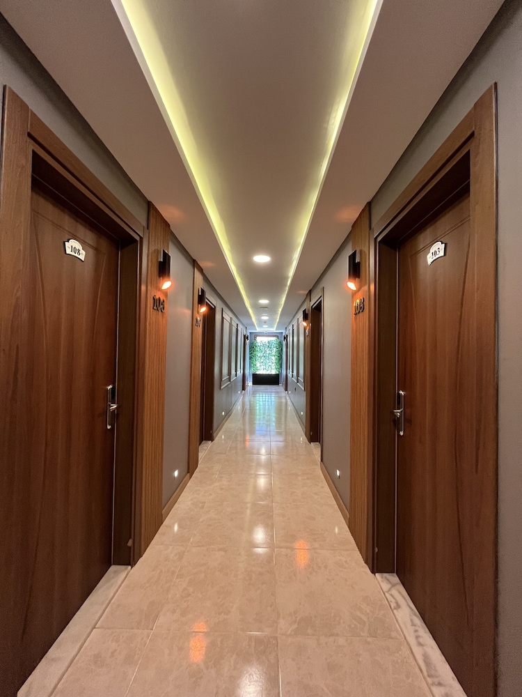 Poyraz Hotel 7/50