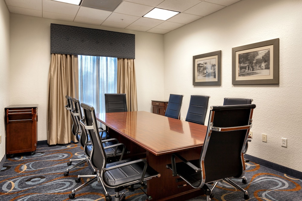 Holiday Inn Express Hotel And Suites Arcadia 45/56