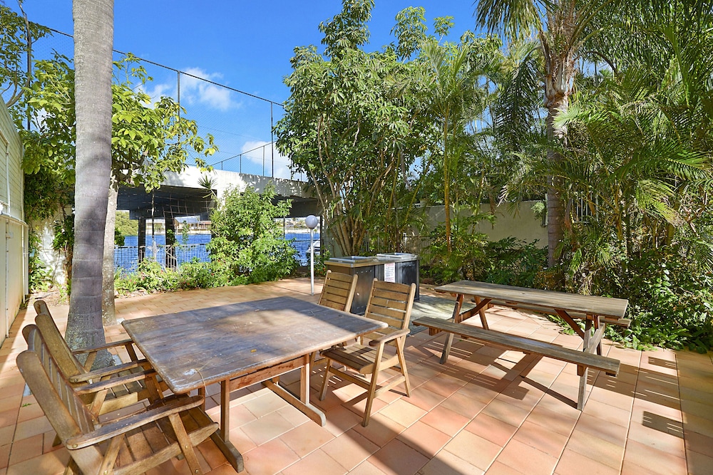 Condor Ocean View Apartments 28/74