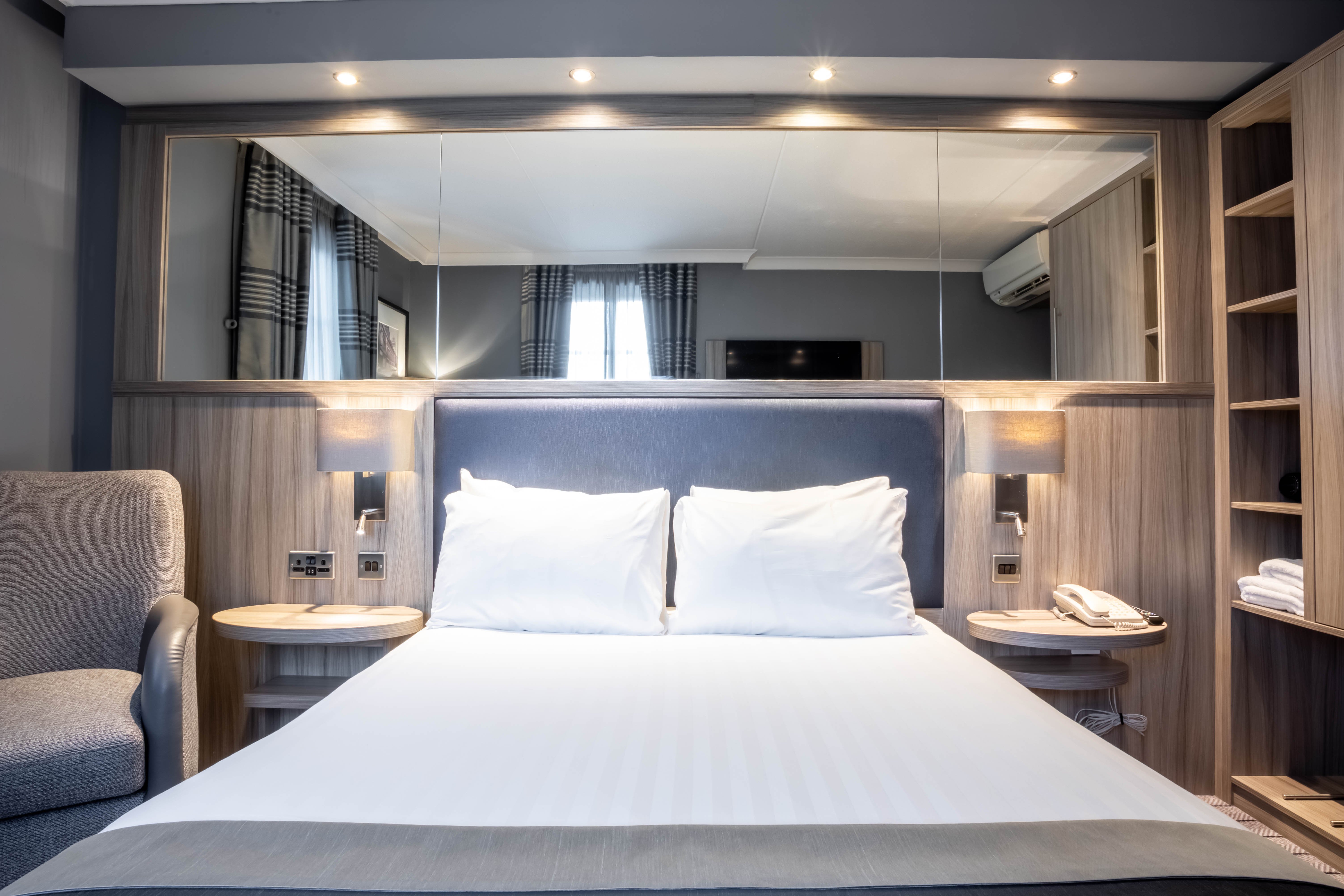 Holiday Inn Glasgow City Centre Theatreland, an IHG Hotel 4/31