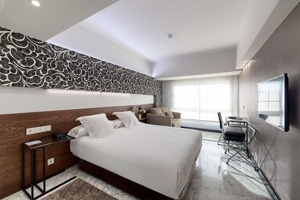 Hotel Avenida 21/62