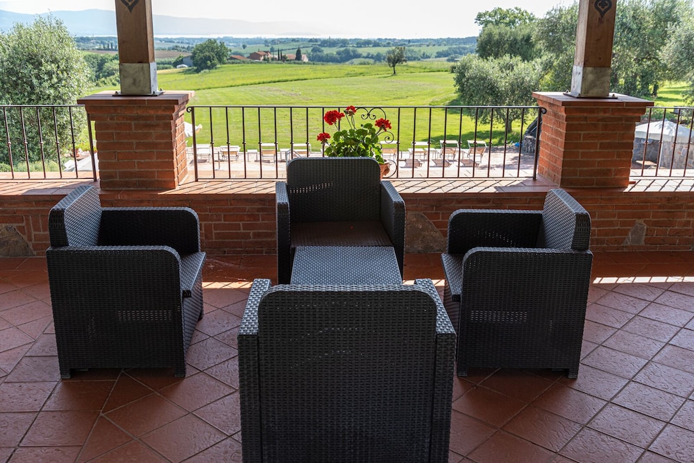 LOCANDA POGGIOLEONE 55/71