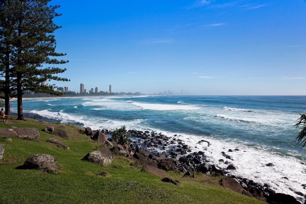 AUSSIE RESORT 37/50