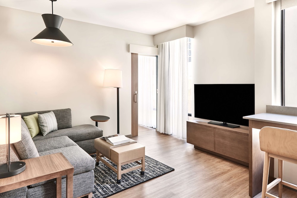 Hyatt Place Phoenix Downtown 30/54