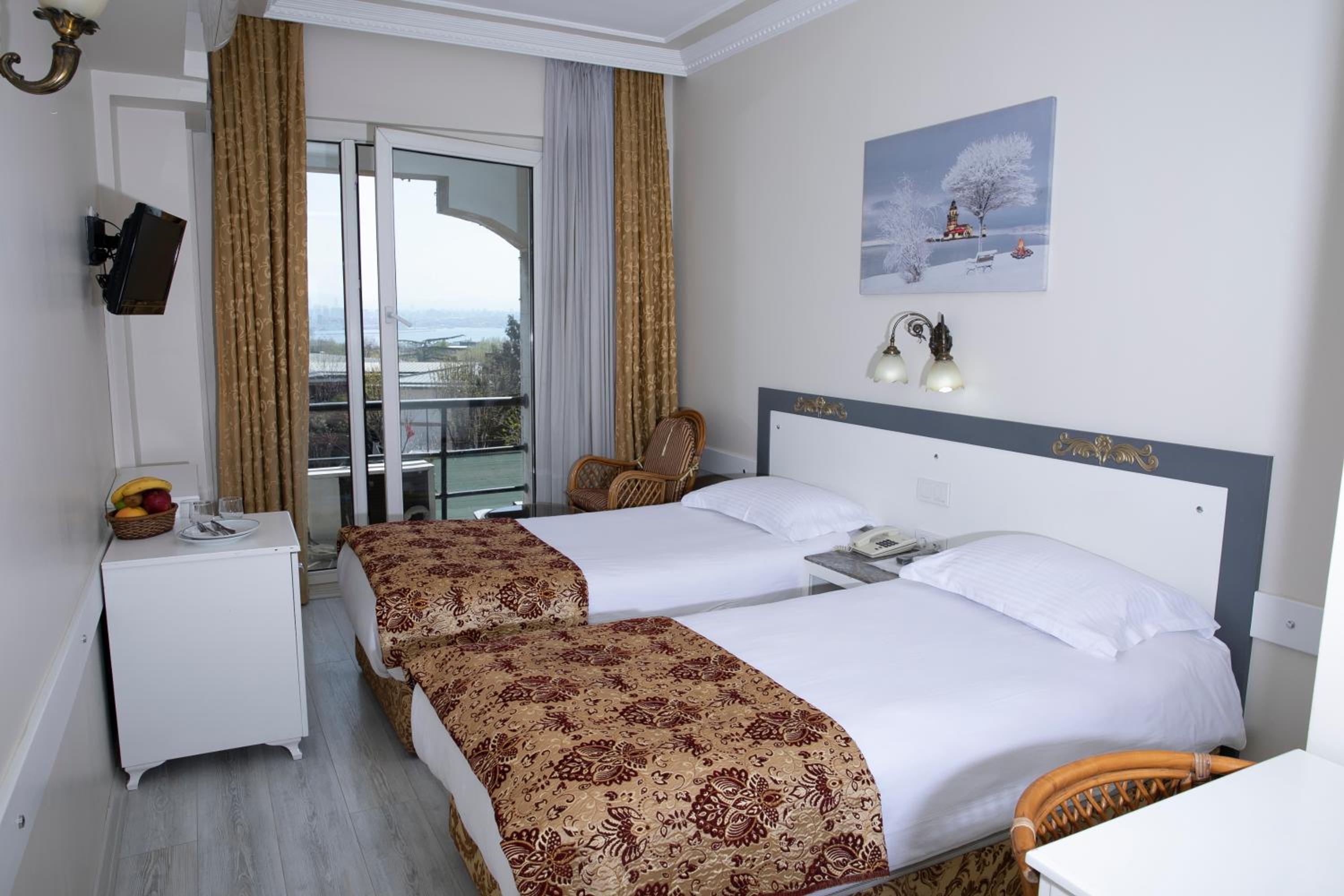 Room, Double Bed, Sea View, Balcony