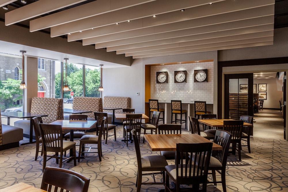 Holiday Inn Chicago North Evanston 35/44