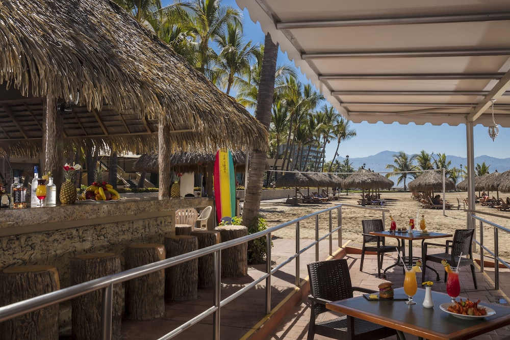 Paradise Village Beach Resort & Spa 61/69