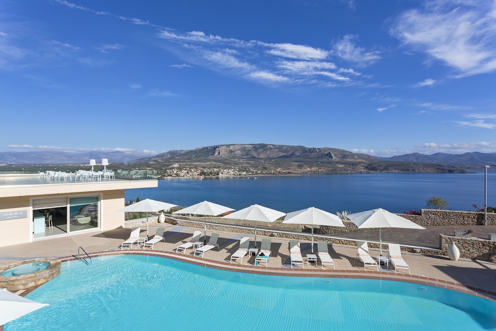 Princess Kyniska Suites in MONEMVASIA