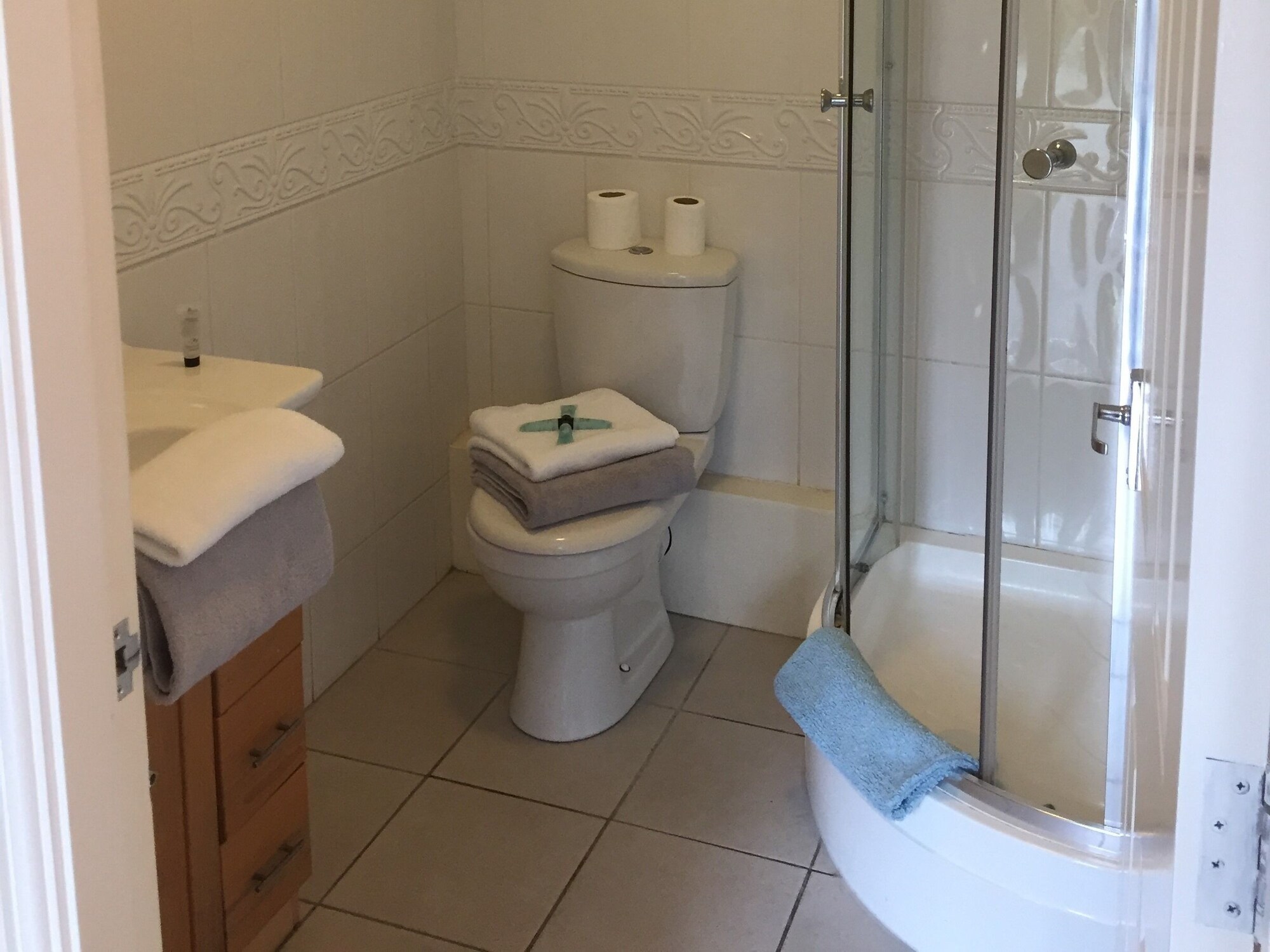 ROOM, TRIPLE