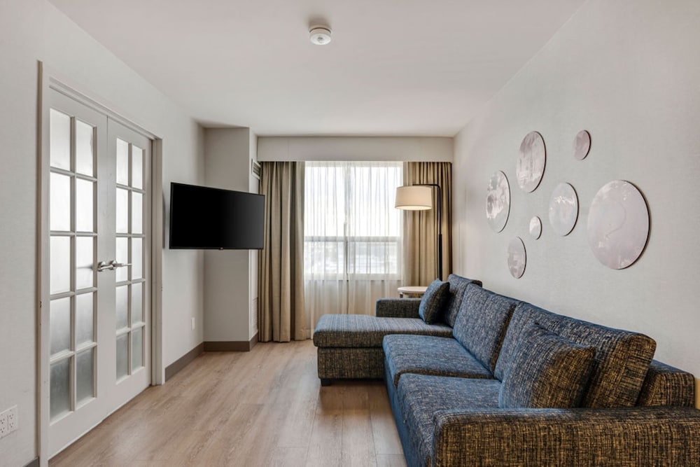 Holiday Inn Ottawa Kanata 28/46