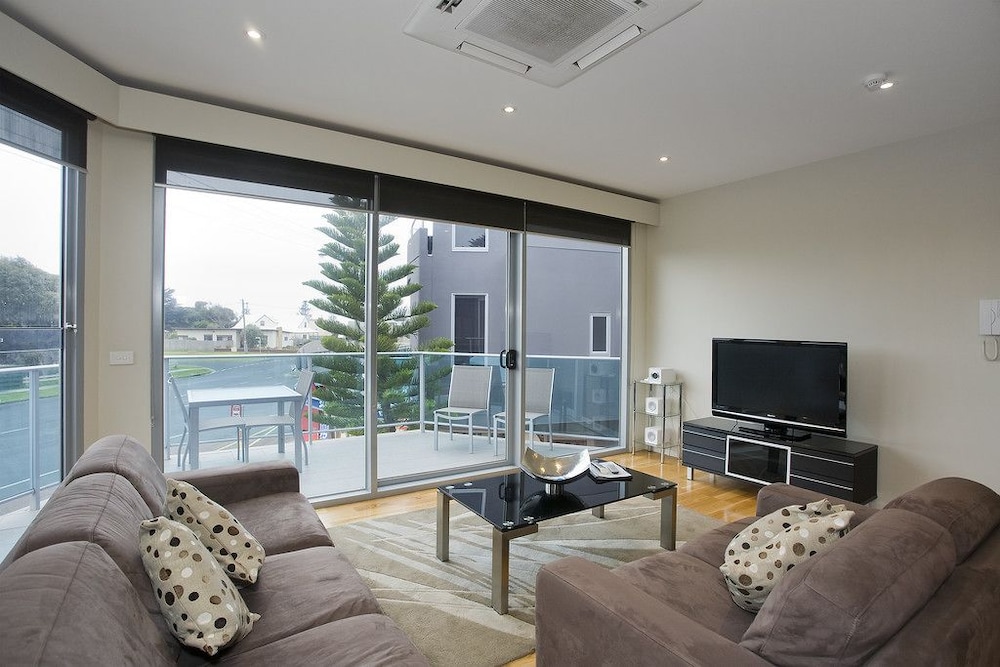 7 Bell Street Apartments 31/50