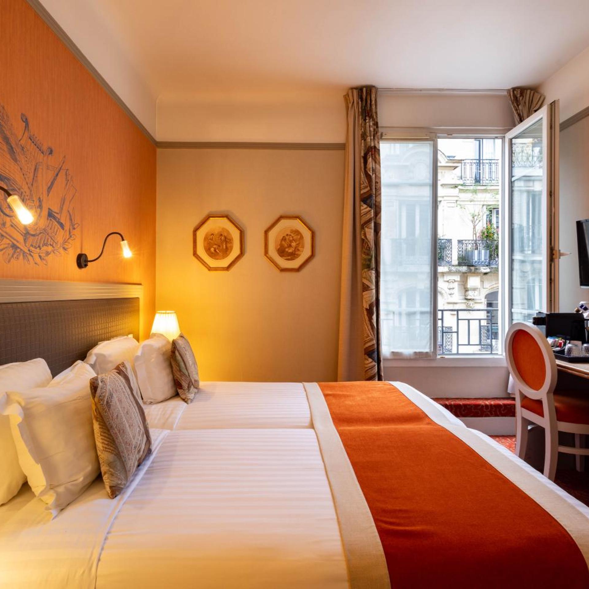 Traditional, Double or Twin Bed