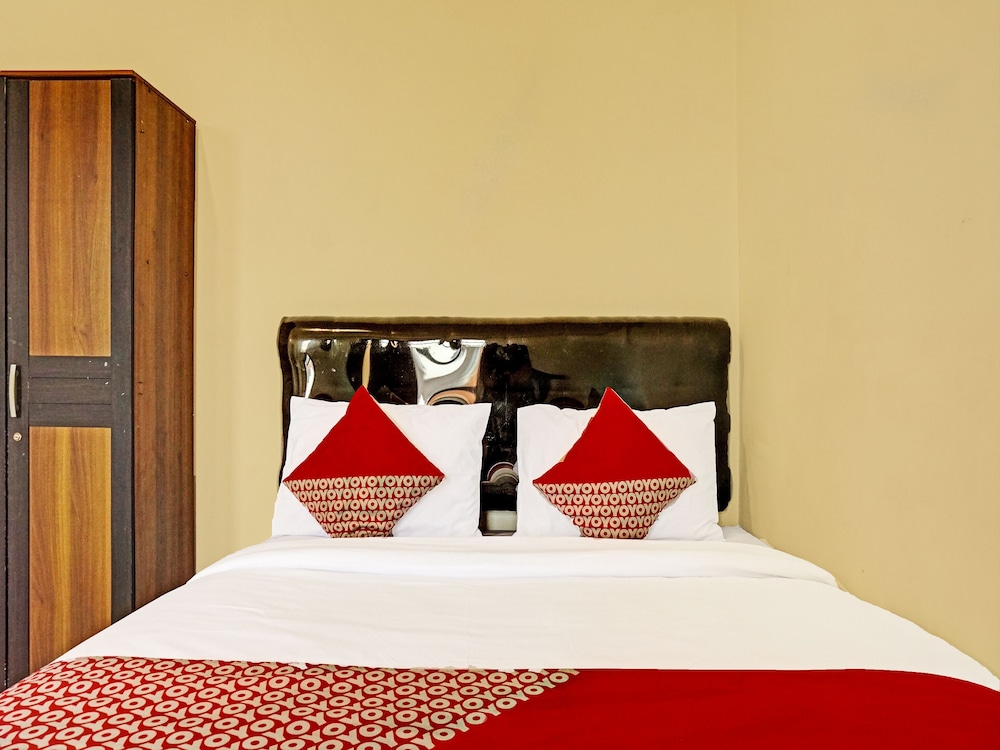 Super OYO 91535 J&b Rooms Tomang 23/35