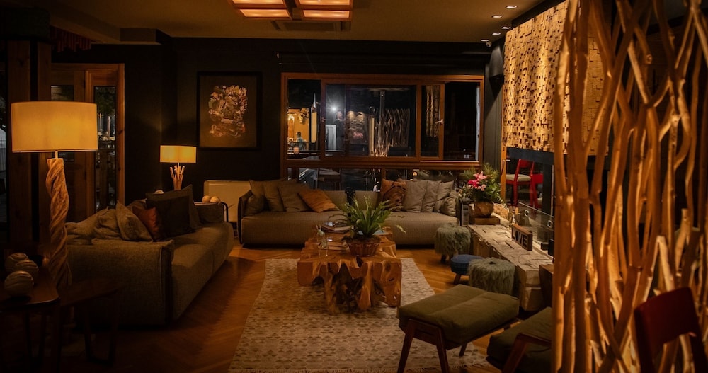 Hotel Wood 34/46