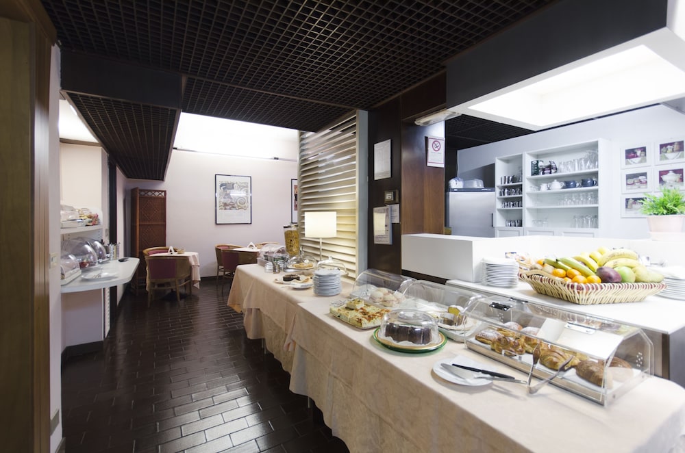 Hotel Molise 2 48/64