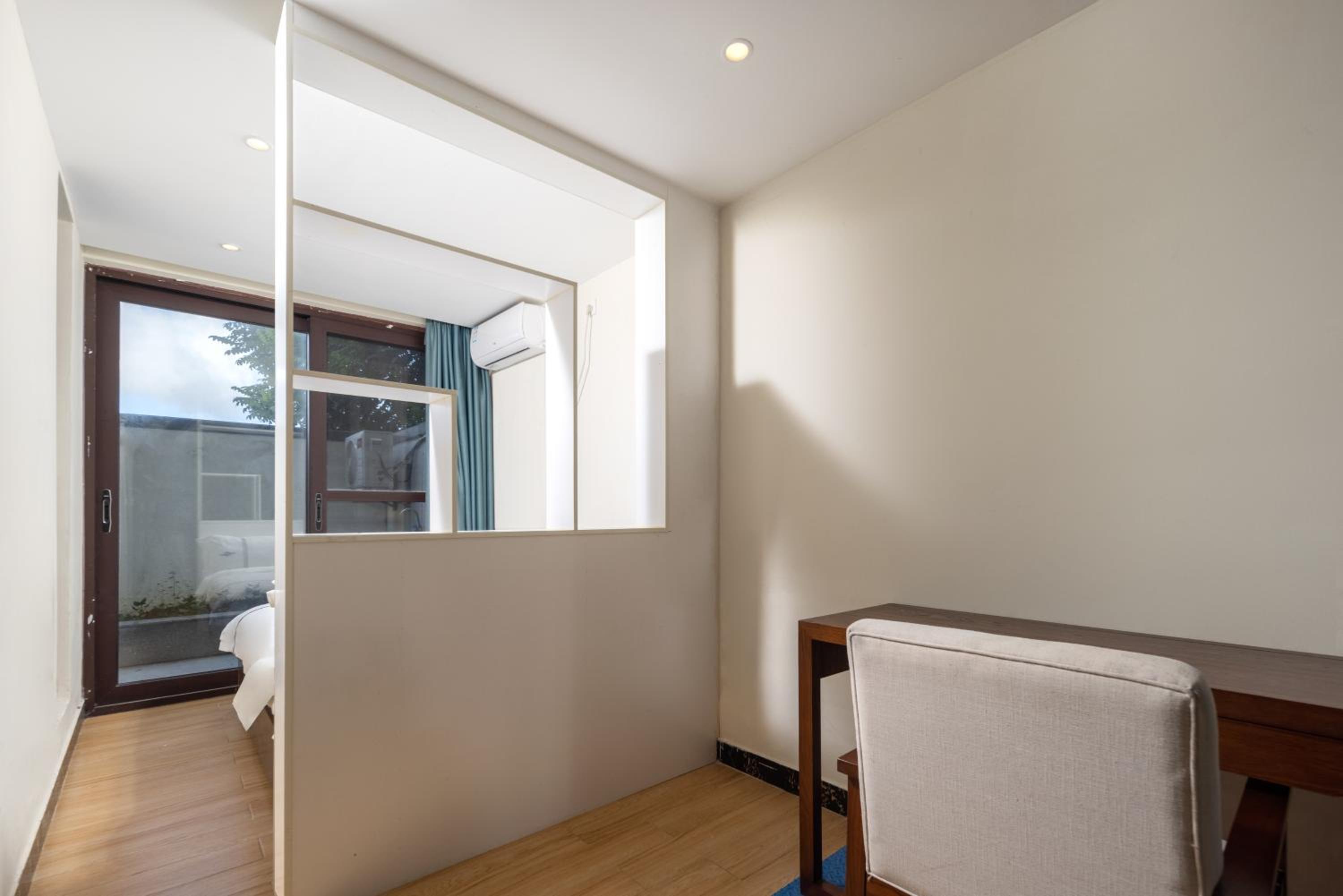Yj Residence Poly Sanya 9/74