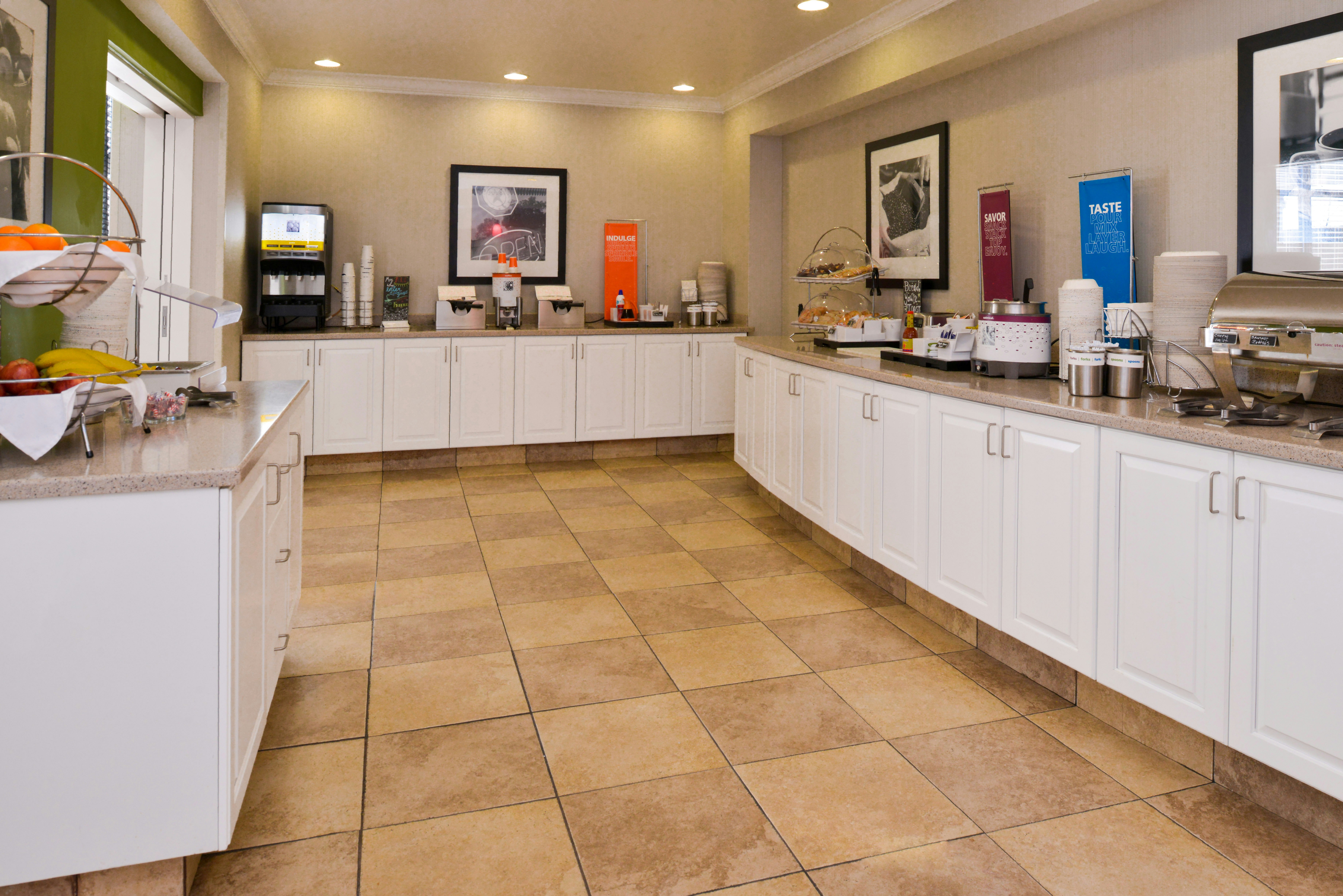 Hampton Inn Suites Wilmington 7/51