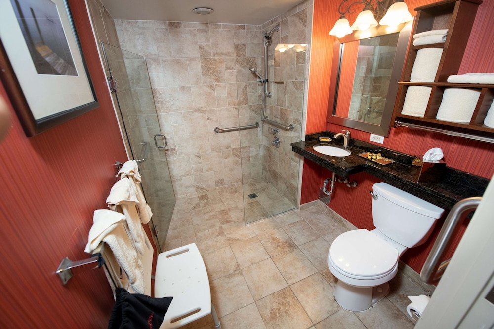 Best Western Plus White Bear Country Inn 20/47