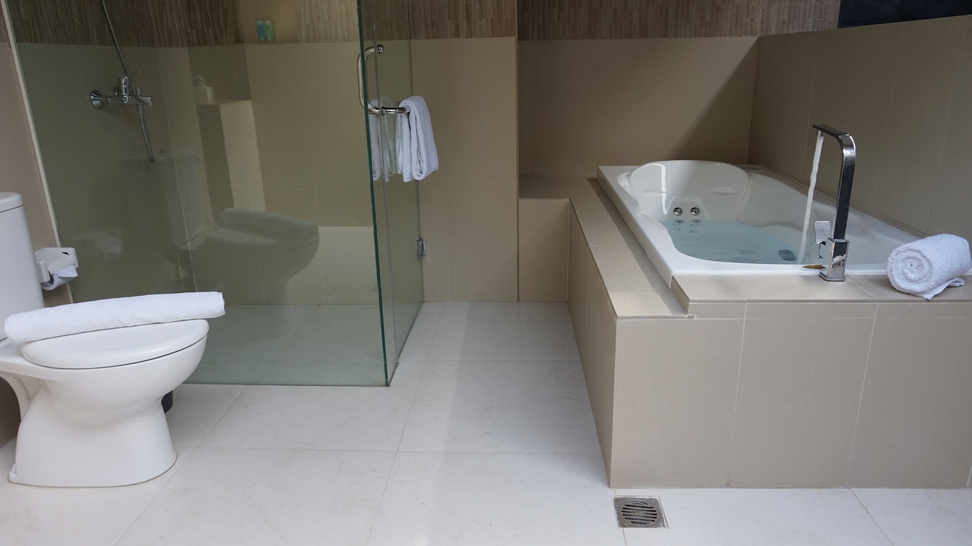 فيلا حصرية بسريرين كينج بغرفتي نوم بمسبح خاص، Grand Harvest Resort and Villas 2/5