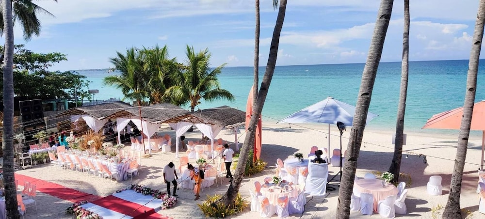 Marlins Beach Resort 44/65