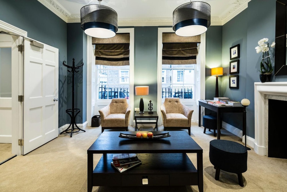 Montagu Place Hotel 32/50