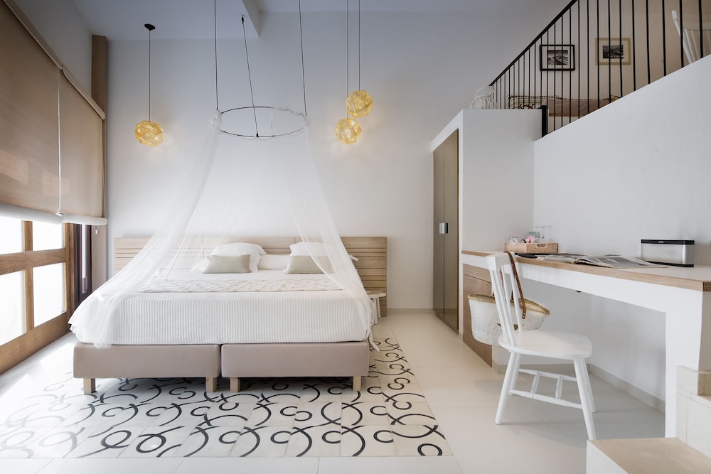 LOFT, SUITE