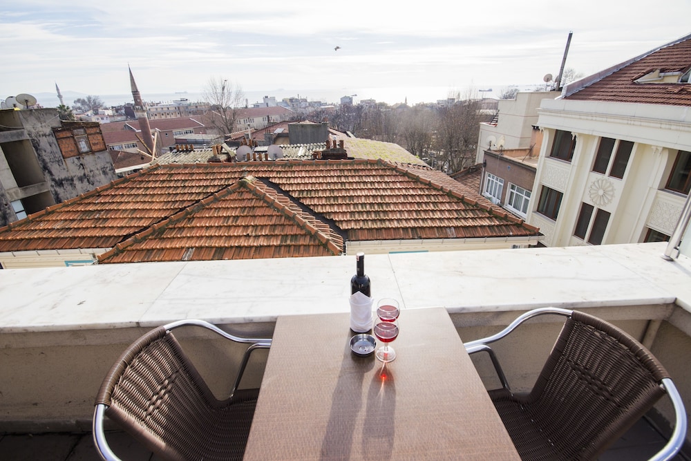 Feyza Apartments 37/50