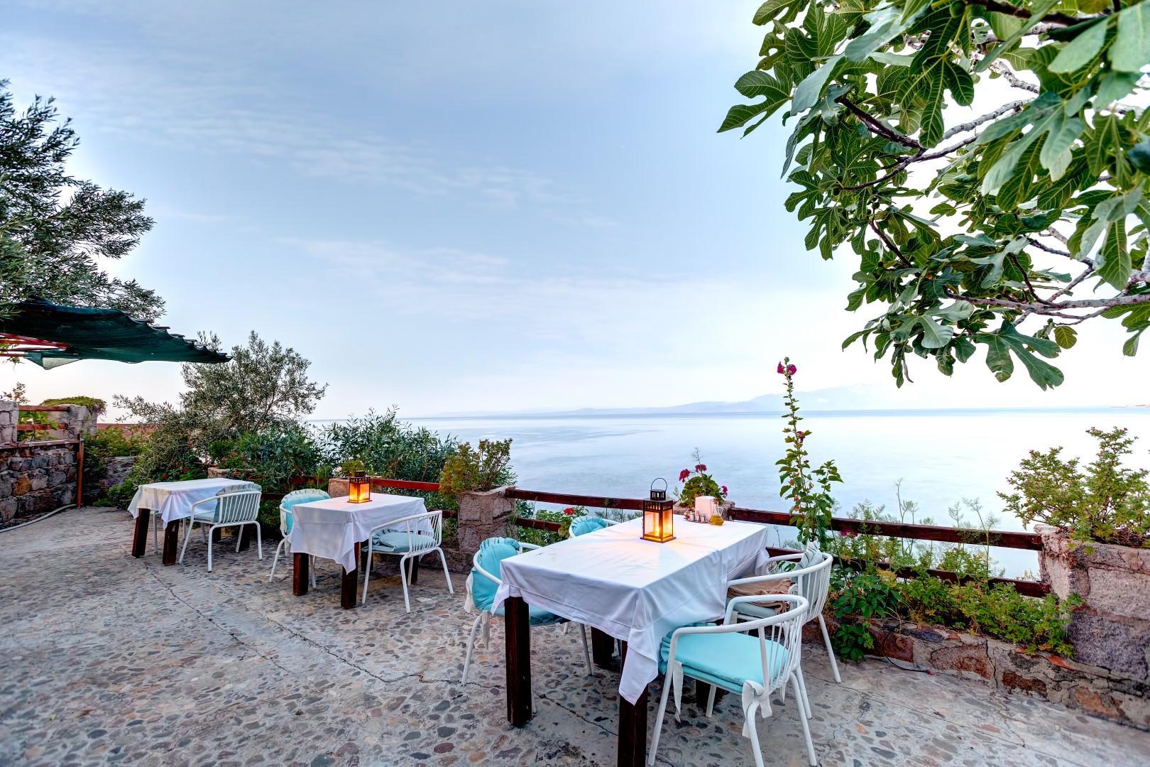 Assos Terrace Hotel 26/37