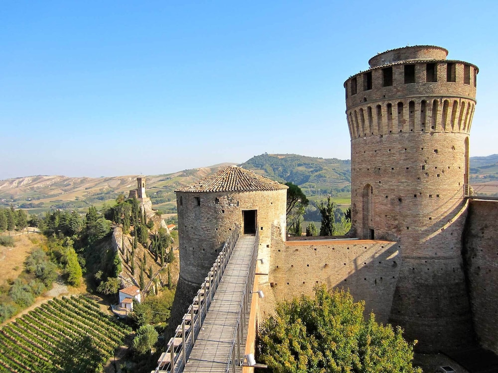Albergo La Rocca 46/50