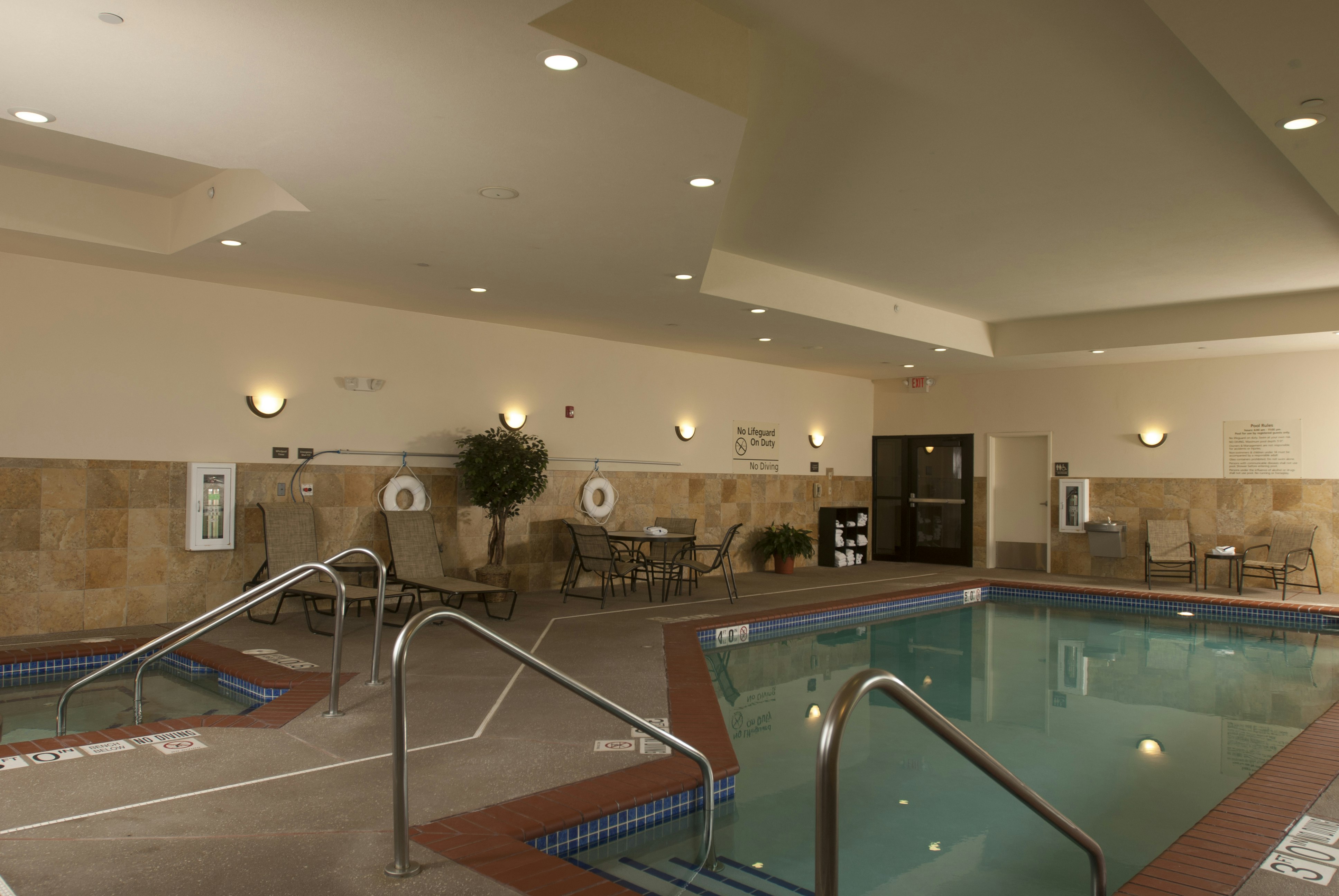 Hampton Inn Tomah 15/33