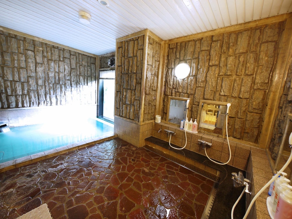 Hotel Route-Inn Nagaizumi Numazu Inter 2 25/42