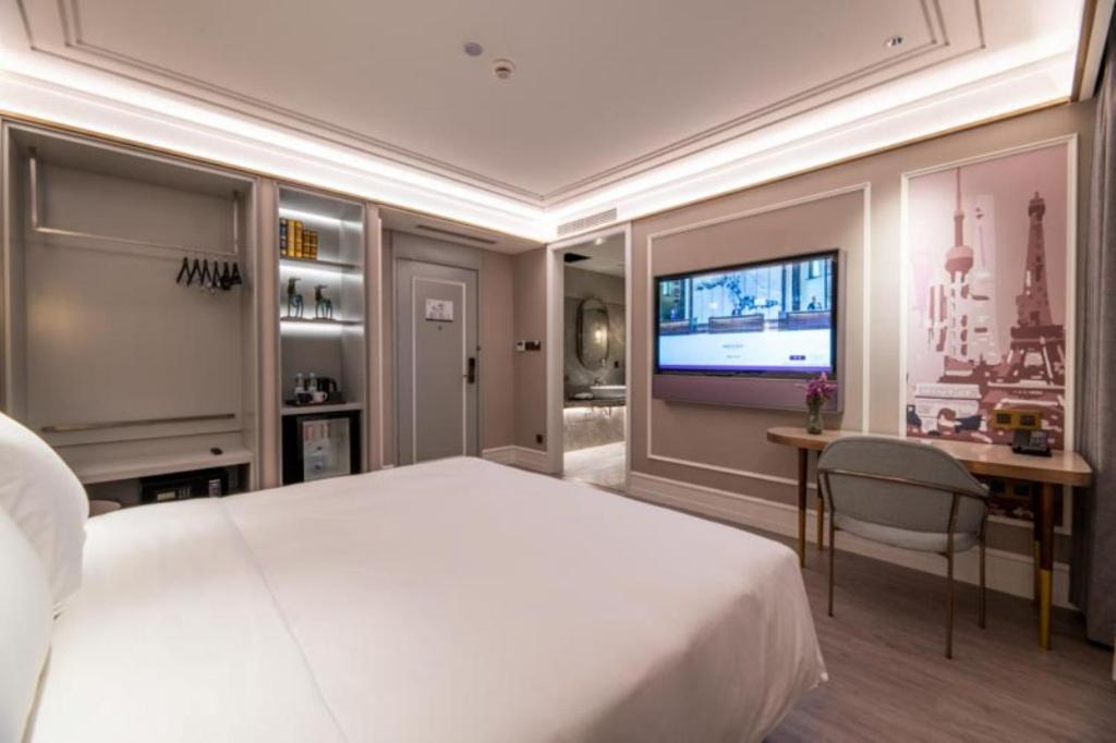 DELUXE, TWIN BEDS