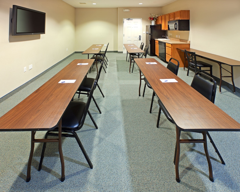 Candlewood Suites West Little Rock 51/62