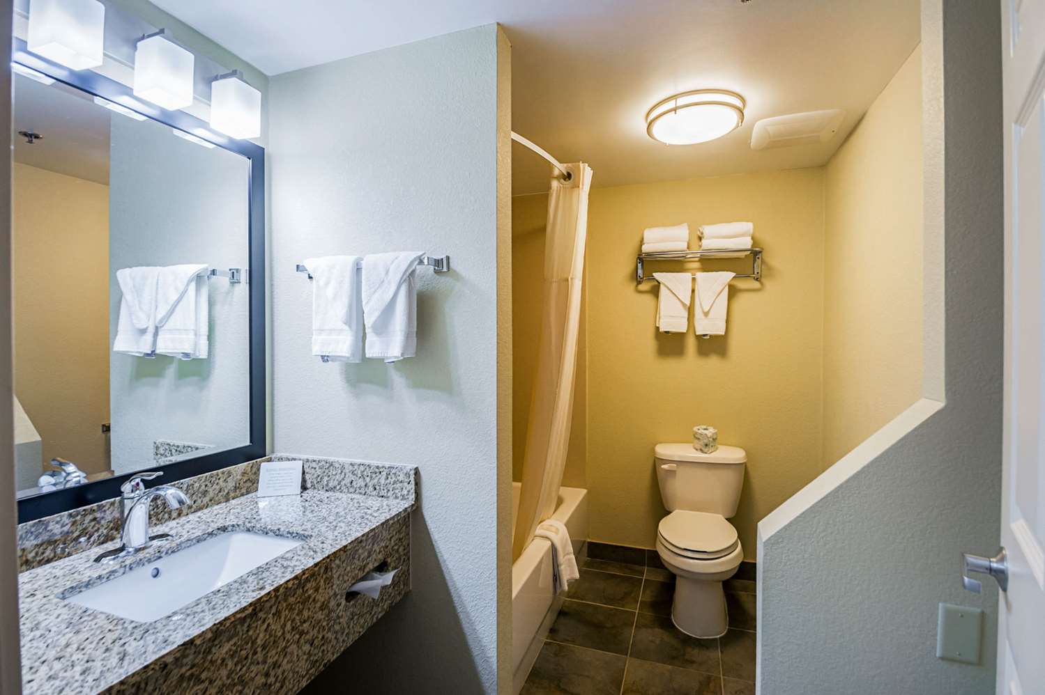 Quality Inn & Suites Hagerstown 32/35