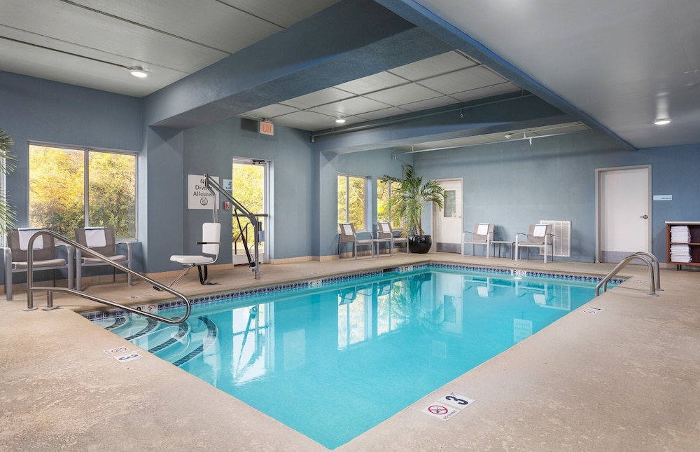 swimming pool spa