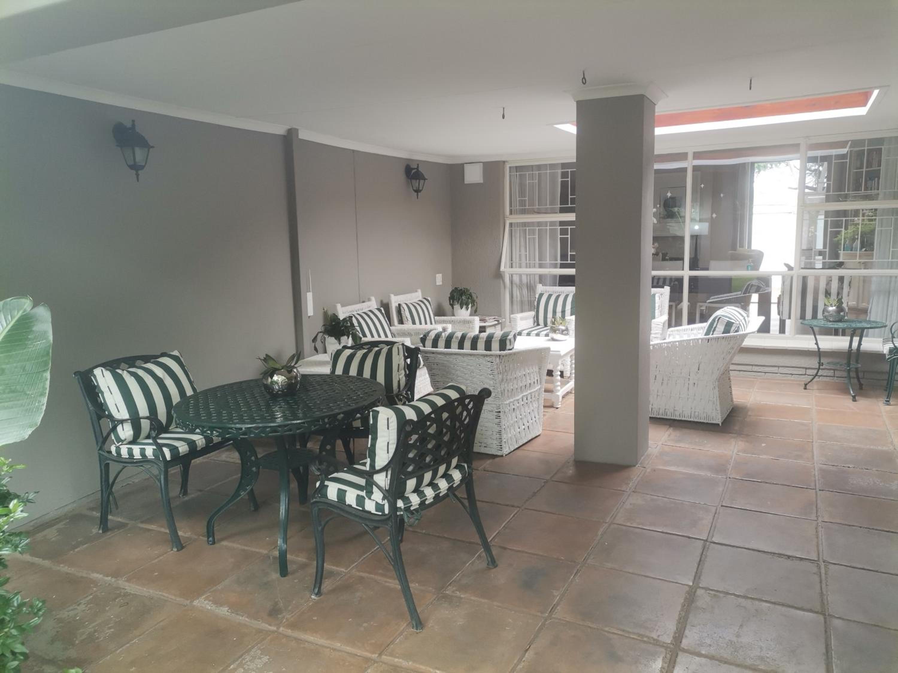 Rosebank Lodge by Claires 21/46