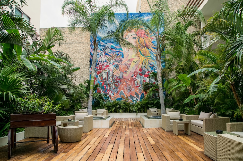 The Palm at Playa in PLAYA DEL CARMEN