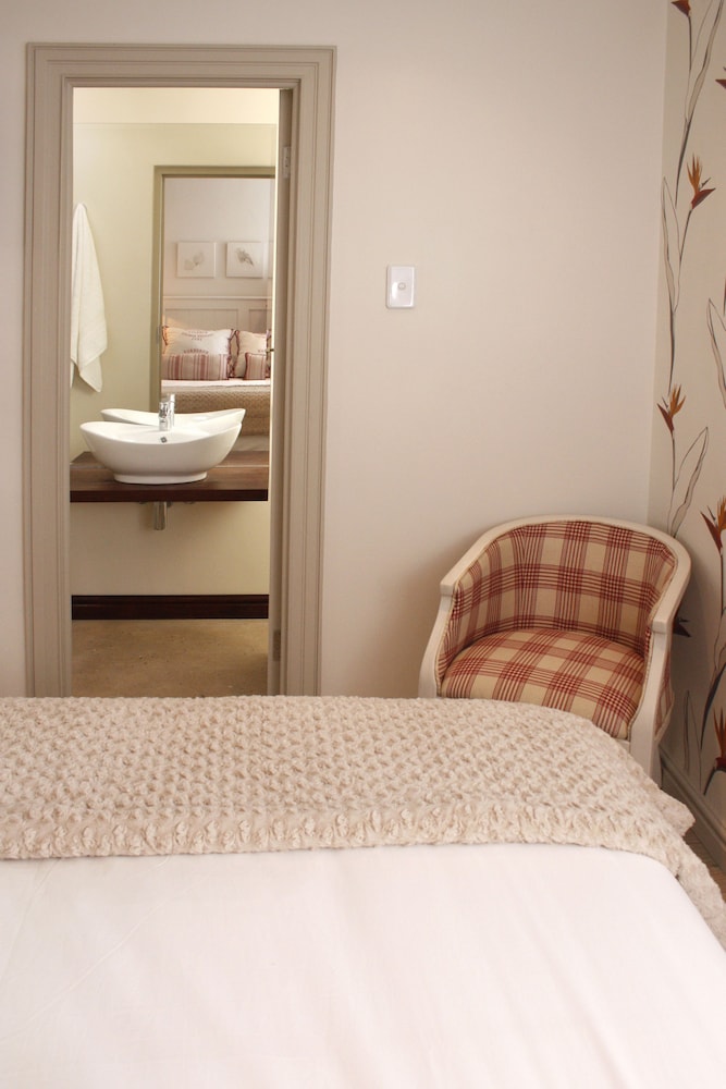 The Potting Shed Guest House 50/50